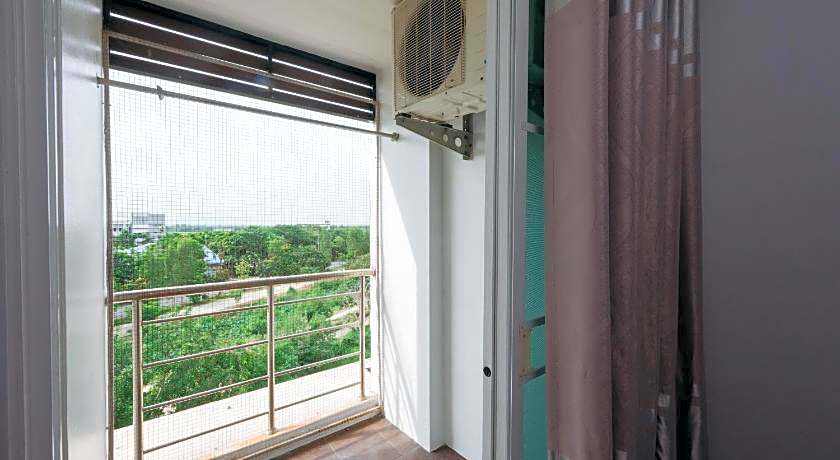 Creston Grand Hotel Suphan Buri