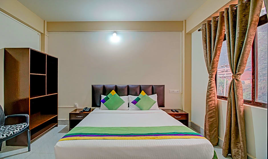 Treebo Staying Center