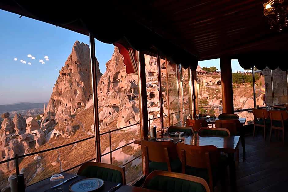 Caldera Cave Hotel
