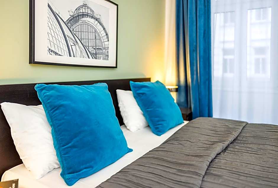 Jimmy's Apartments Emerald