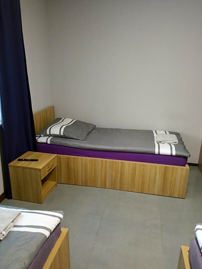 Szafir - NoclegiGrodziskPL