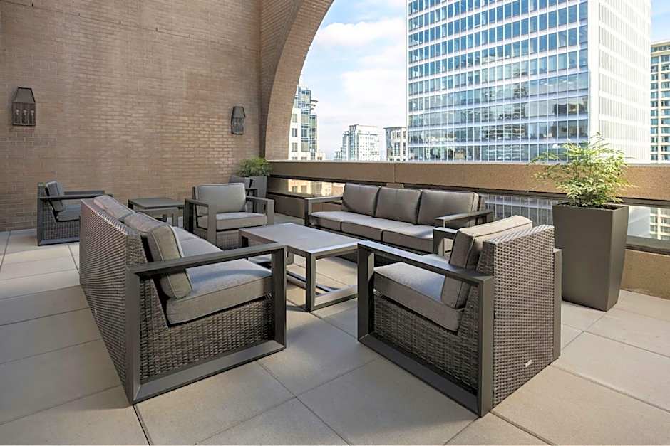 Metropolitan Hotel Vancouver by Marriott