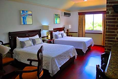 Deluxe Quadruple Room