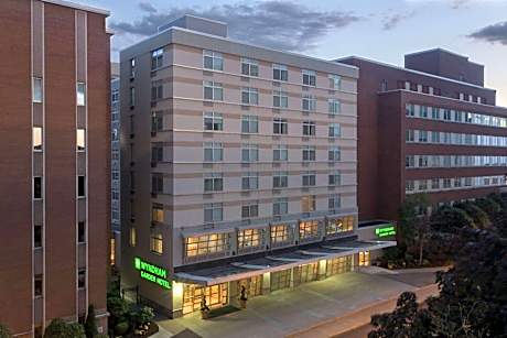 Wyndham Garden Buffalo Downtown
