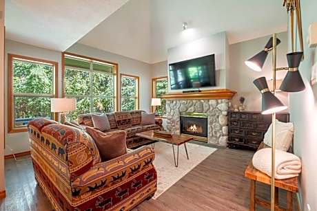 Arrowhead Point 11 by Outpost Whistler