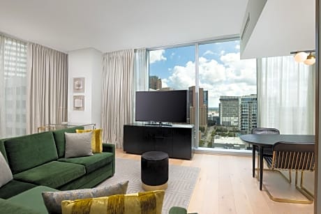 1 Bedroom Vice Presidential Suite, 1 King, City View, High Floor
