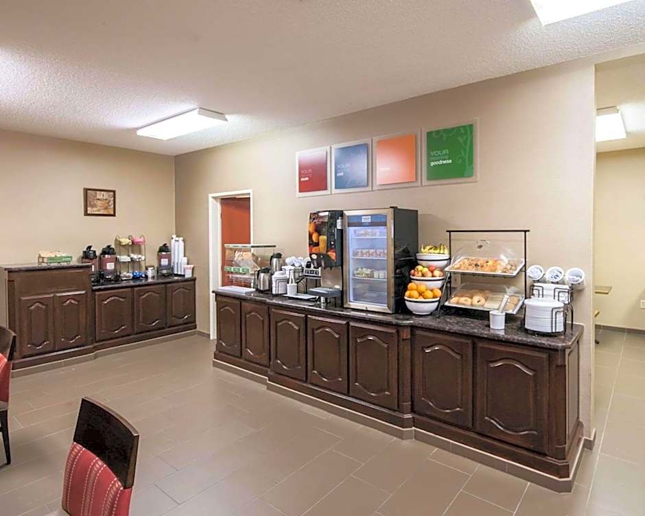 Comfort Inn & Suites Red Oak - Dallas Area