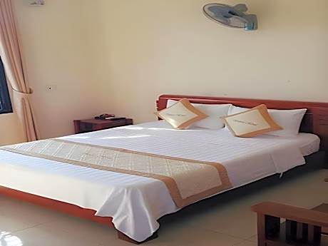 Triple - 1 Double + 1 Single Bed