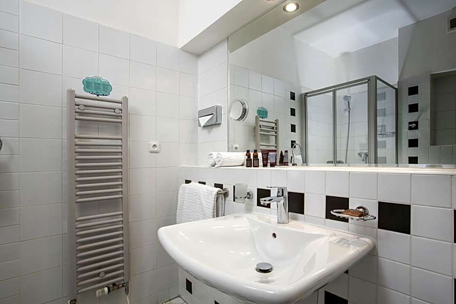 Charles Bridge Heritage Suites by SALVATOR HOTELS