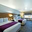 Oxford Suites Sonoma - Rohnert Park