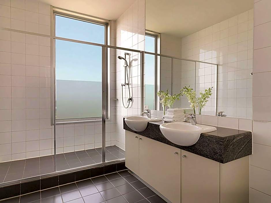 Adina Apartment Hotel Melbourne on Flinders