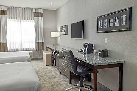 Deluxe Queen Room with Two Queen Beds