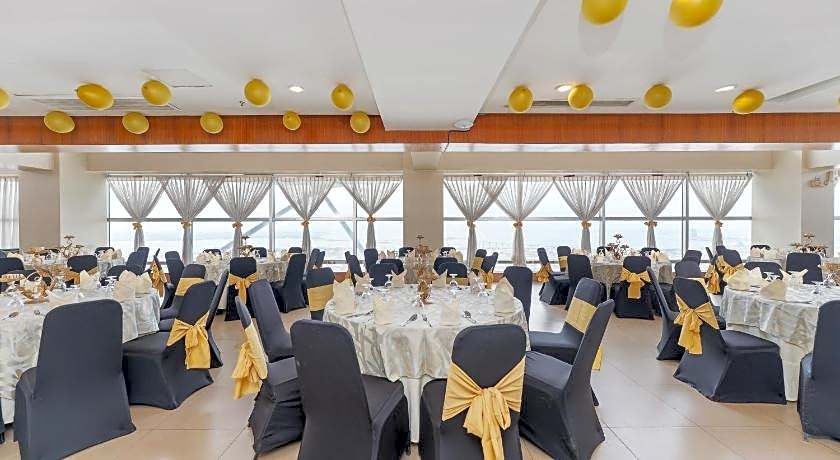 Crown Regency Hotel & Towers