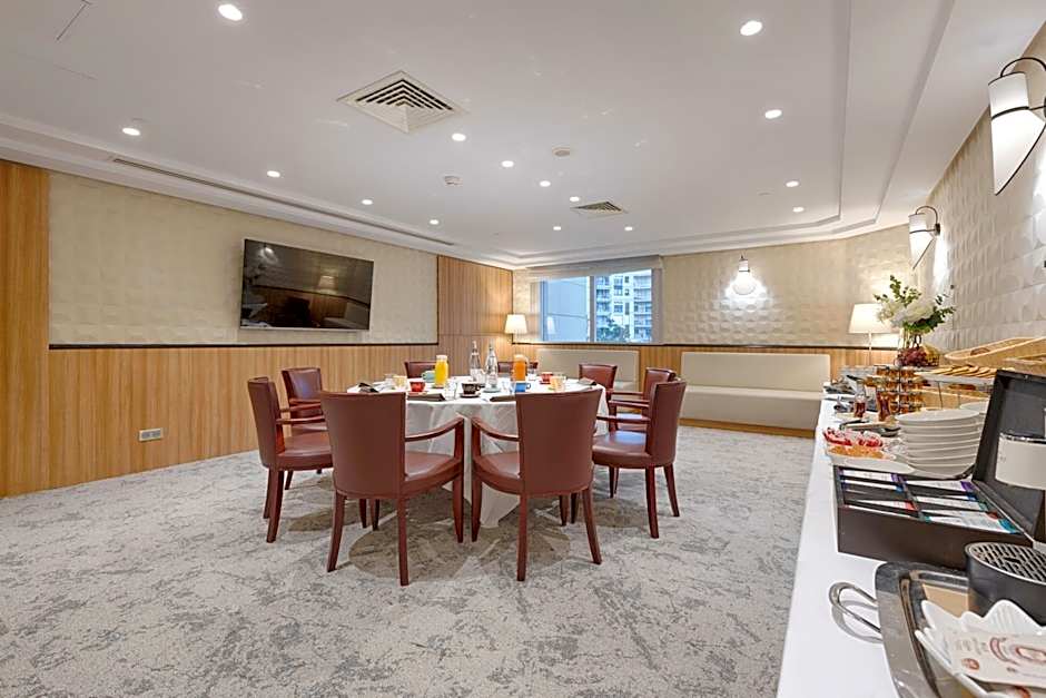 Evergreen Laurel Hotel