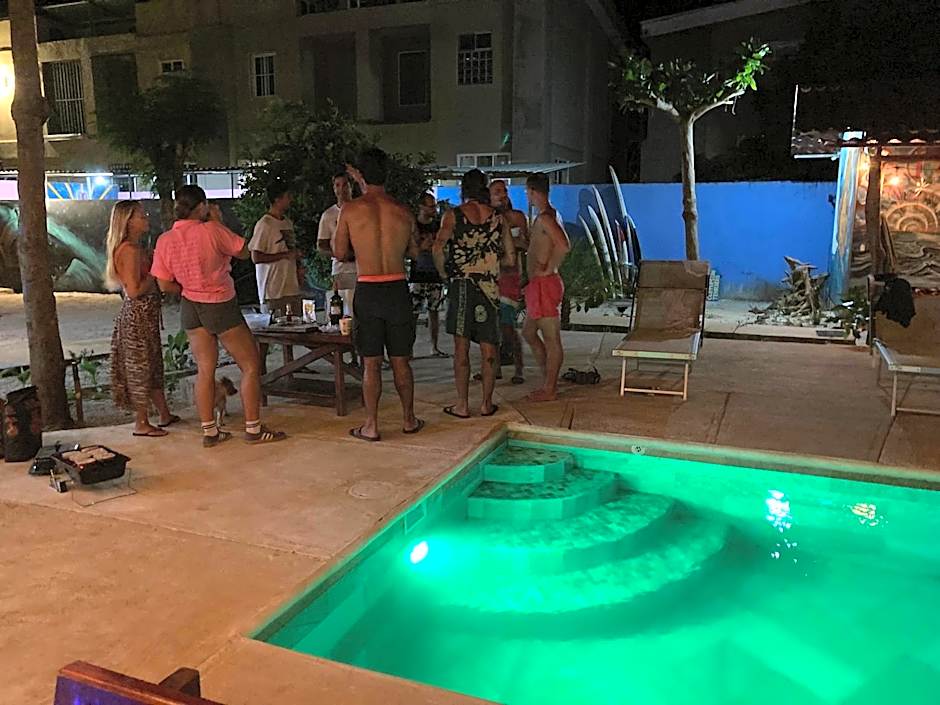 TamaHostel & Glamping