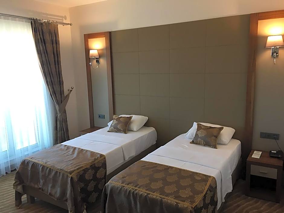 YZE Pırlanta Hotel