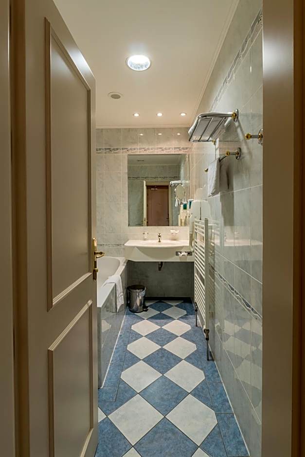 Ensana Hotel Pacifik