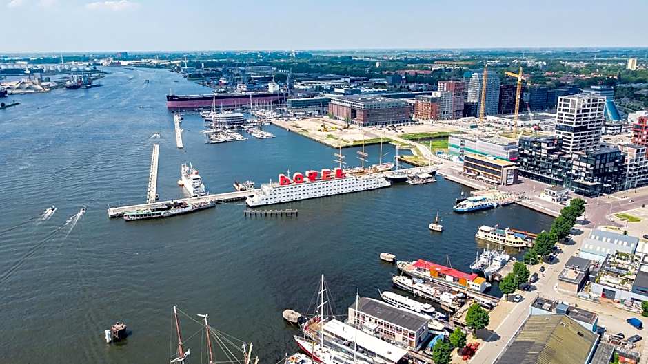Botel