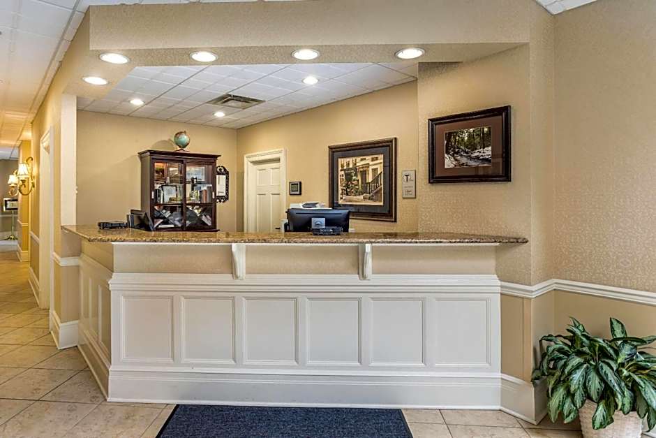 Traditions Hotel & Spa Johnson City - Binghamton, an Ascend Collection Hotel