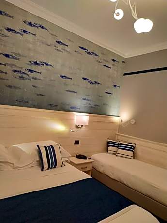 Superior Double or Twin King Room