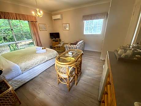 Open Plan Self-Contained Chalet (No pets)