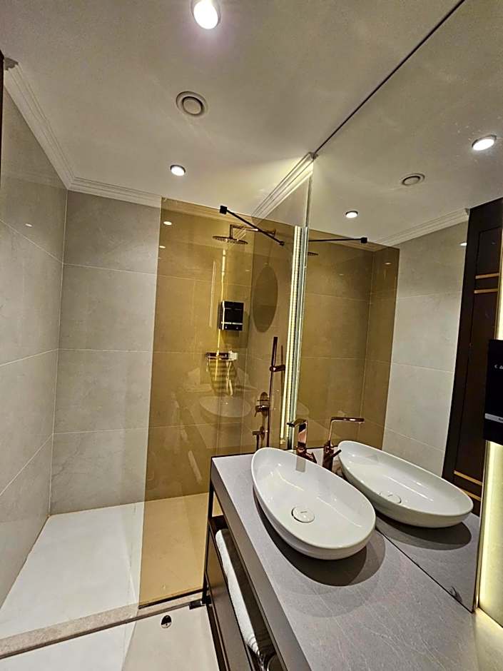 Asur Imperıal Hotel