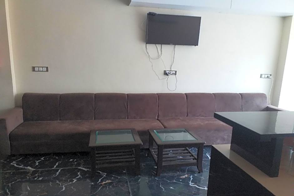 Capital O Hotel Pavani Inn – Haridwar, WV