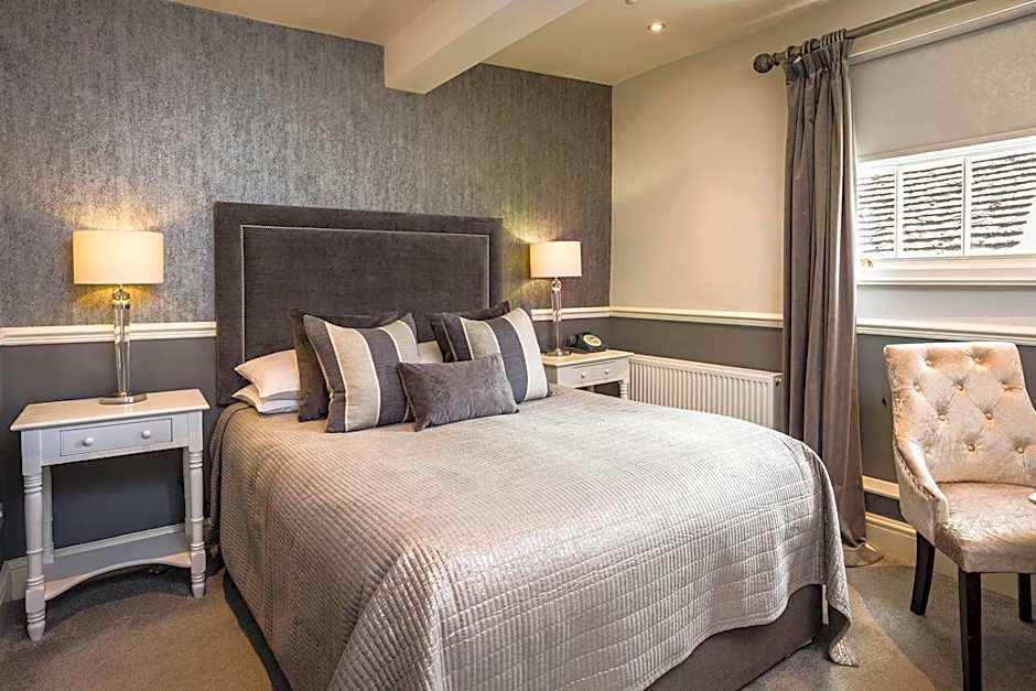 The Lake Isle Restaurant with rooms