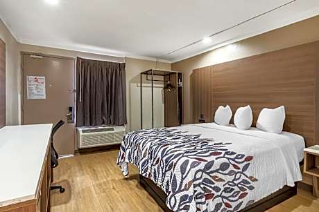Deluxe Queen Room Non-Smoking