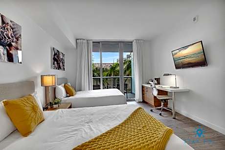 Infinite View Balcony Pool Near Beach