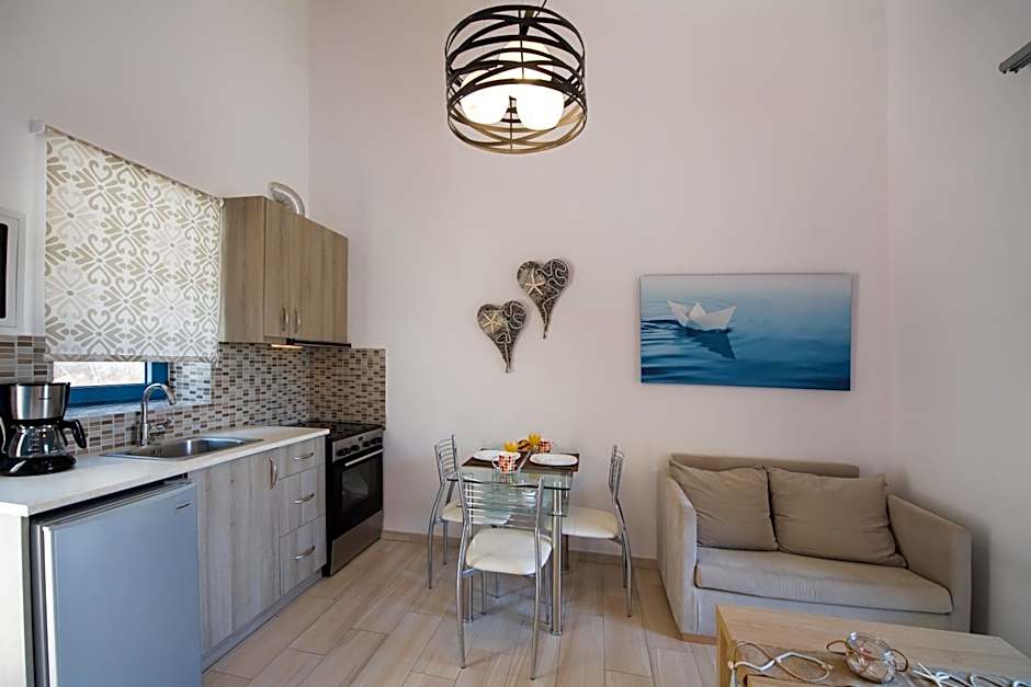 Ilianthos Apartments & Rooms