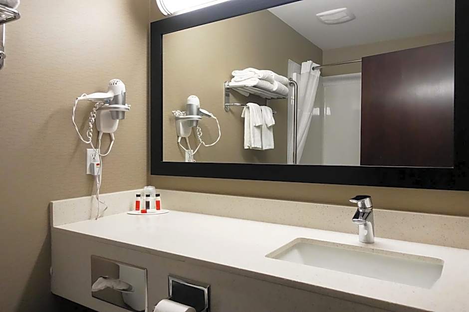 Ramada by Wyndham Moose Jaw