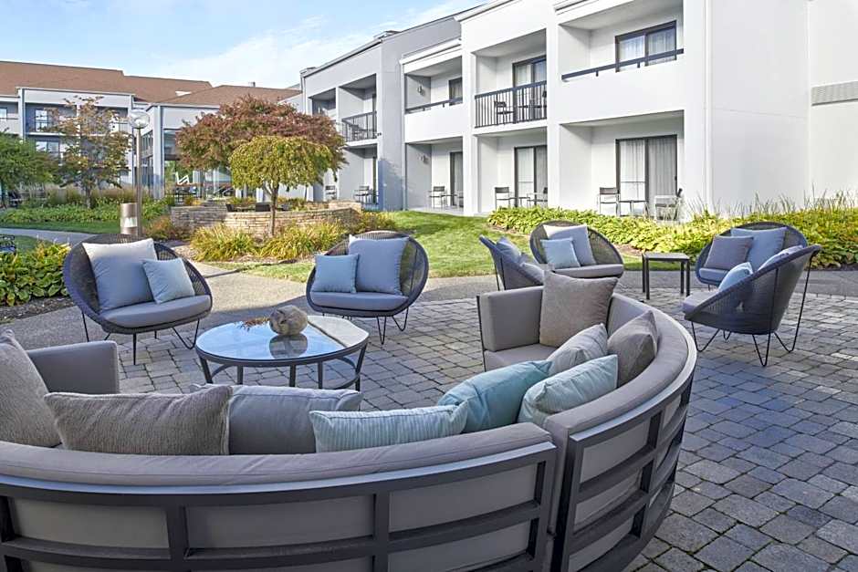 Courtyard by Marriott Detroit Troy