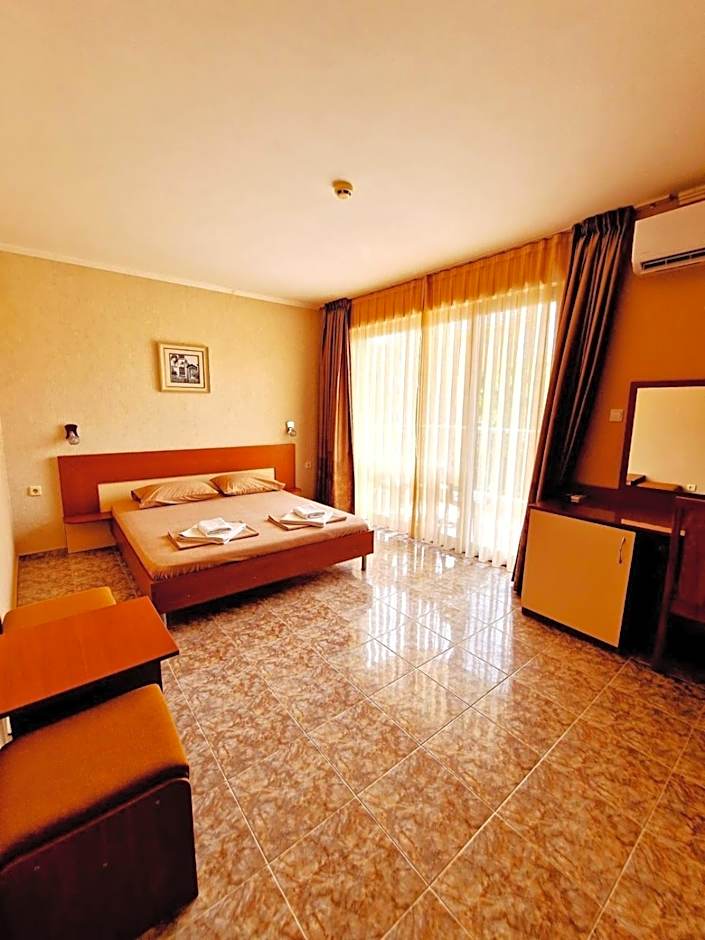 Къща за гости Карел