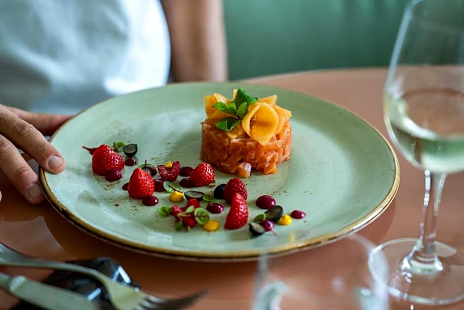 Panoramic Hotel Plaza