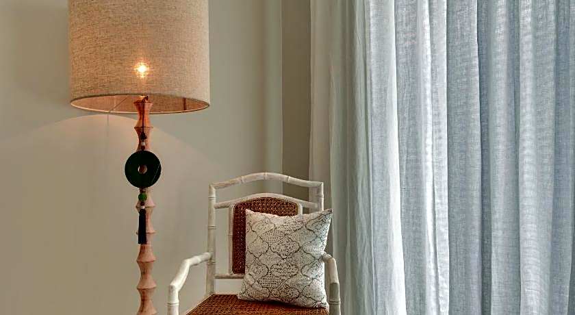Room & Vespa Suite 4