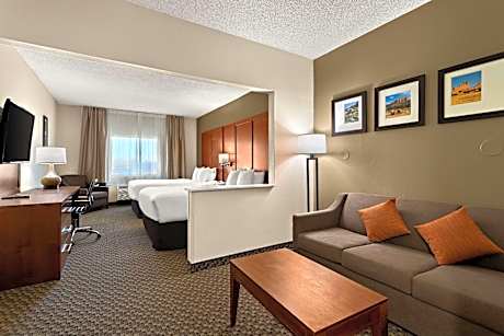 Queen Suite - Non-Smoking