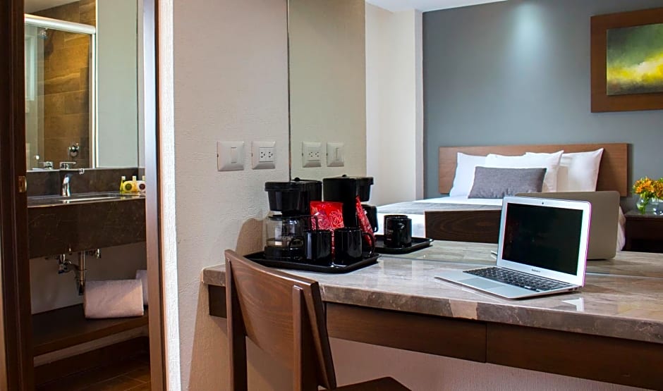 Eco Hotel Guadalajara Expo