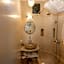 Riad Le J