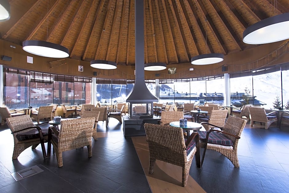 Fun Aragon Hills Hotel & Spa