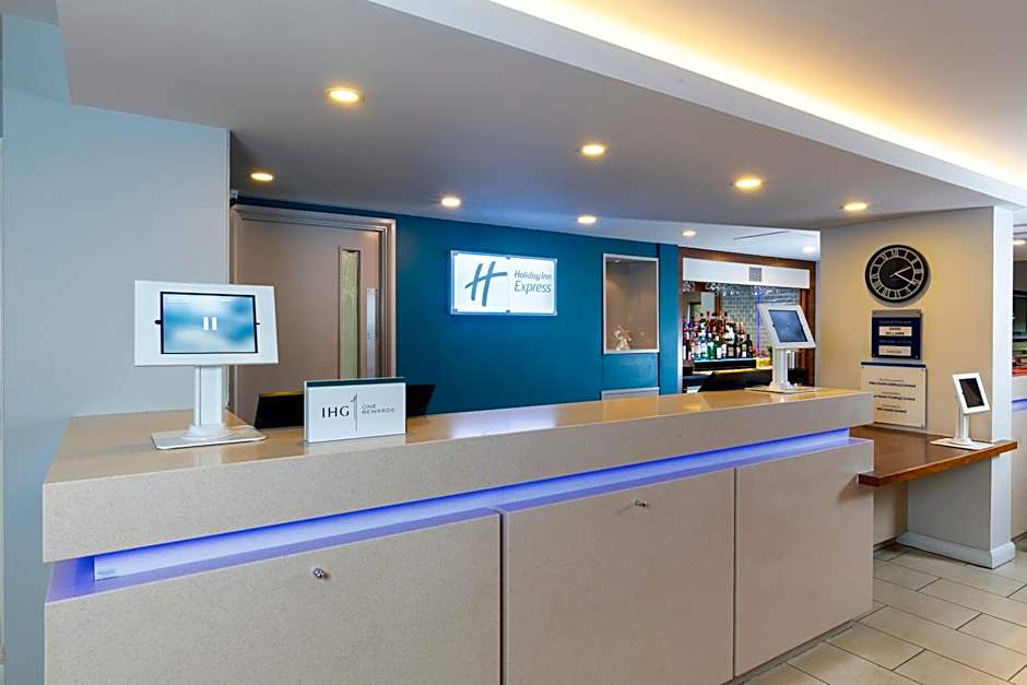 Holiday Inn Express Birmingham Oldbury By IHG