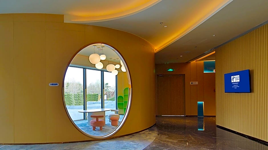 Holiday Inn Express Dalian Golden Pebble Beach By IHG