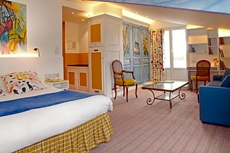 Double Room with Balcony (3 Adults)
