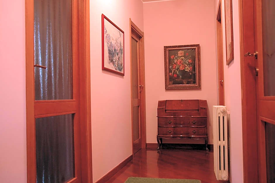 Liana Guest House