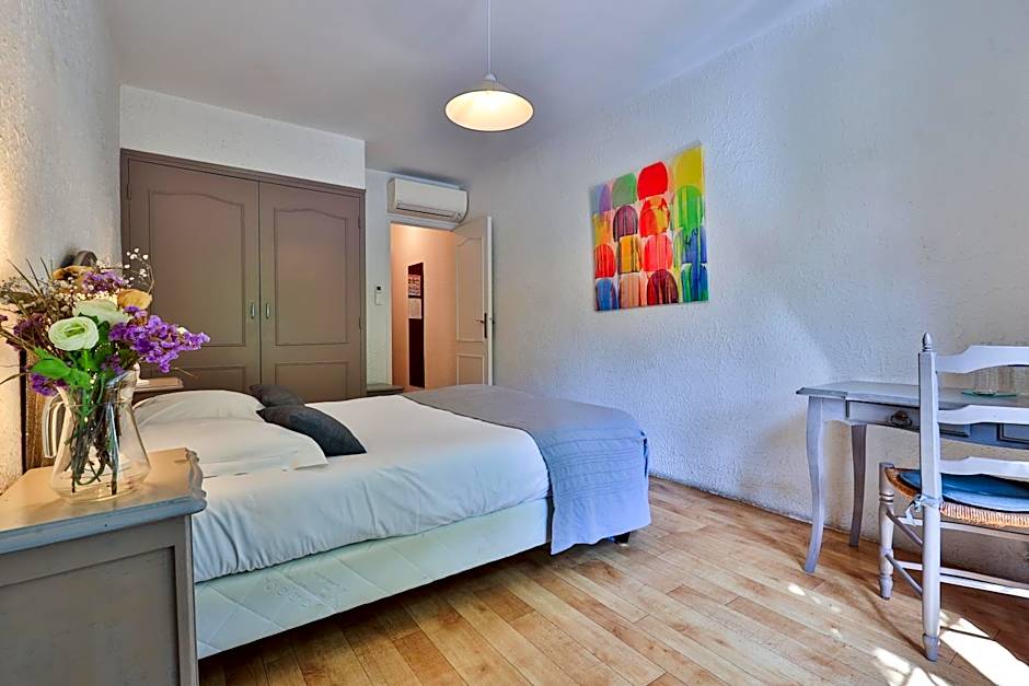 Logis Hôtel Castel Mouisson