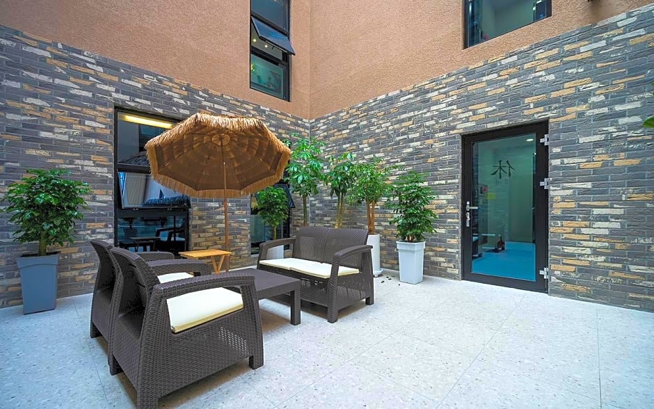 Andong Brown Dot Pungsan branch