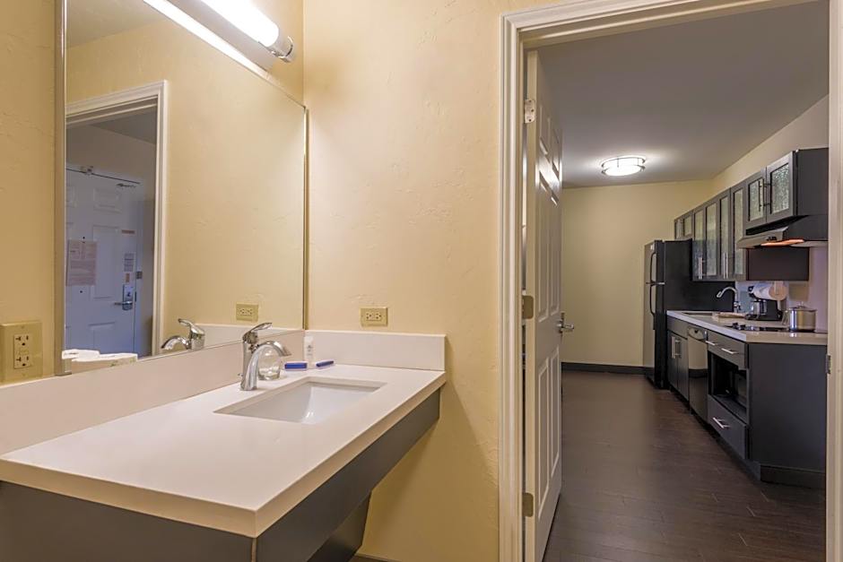 Candlewood Suites Del City By IHG