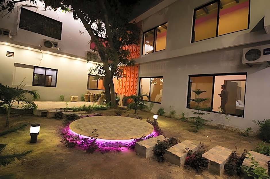 Regalia Inn – Karachi, TX