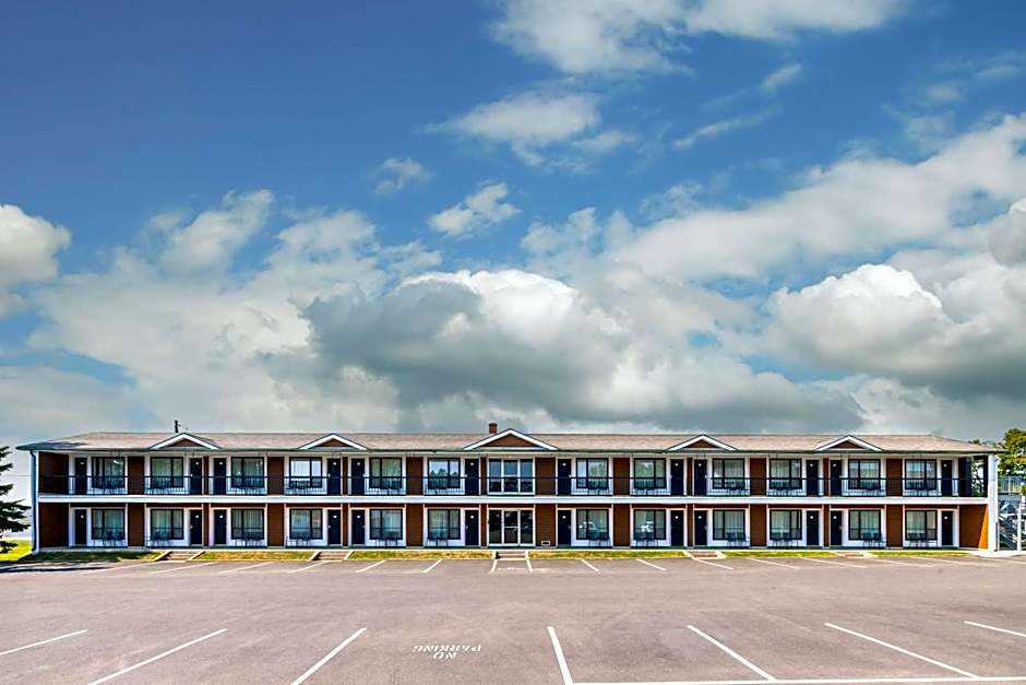 Quality Inn & Suites Garden Of The Gulf