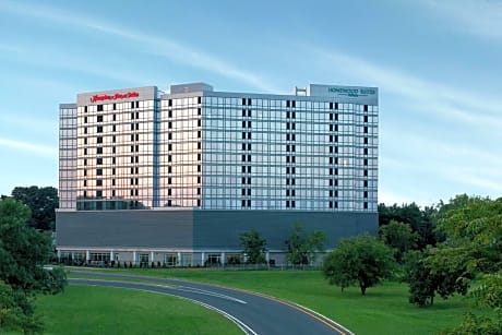 Homewood Suites By Hilton Teaneck Glenpointe